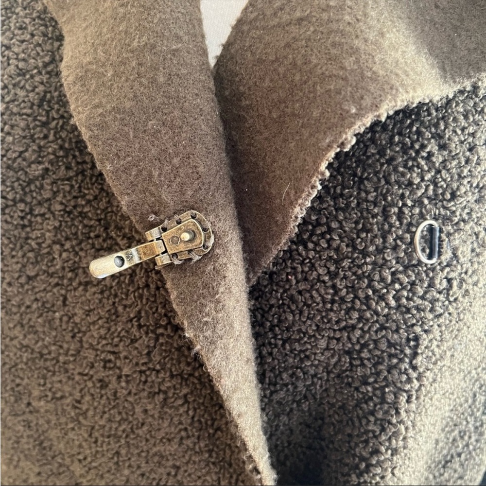 Coat - Picture 2 of 2